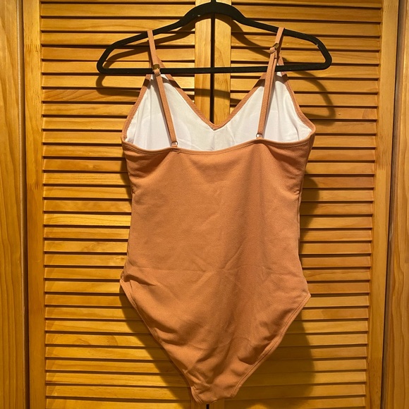 Ribbed One Piece Swimsuit - Picture 7 of 11